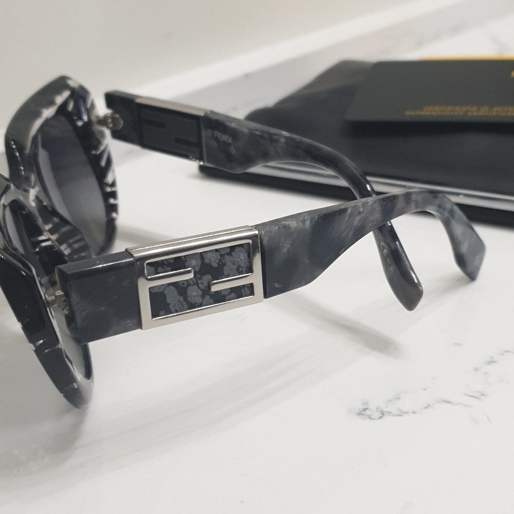 Authentic Fendi sunglasses Limited Edition - Picture 3 of 9
